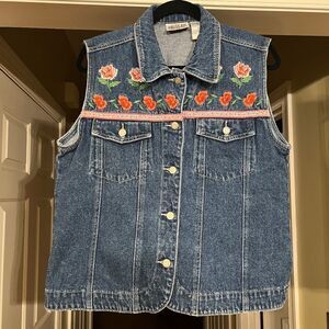 NWOT Women's Vintage Bill Blass Jeans Embroidered Flower Denim Vest Size LARGE